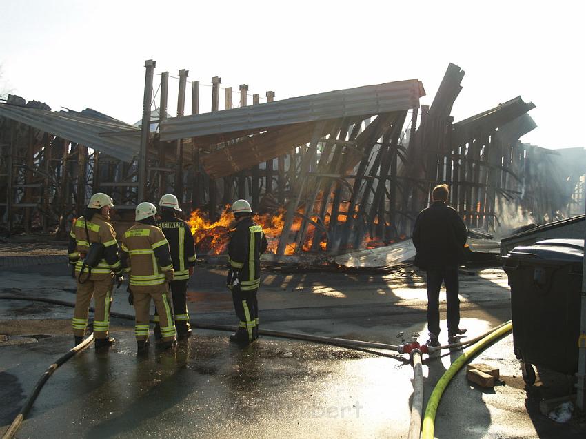 Grossbrand Holzlager Siegburg Industriestr P062.JPG